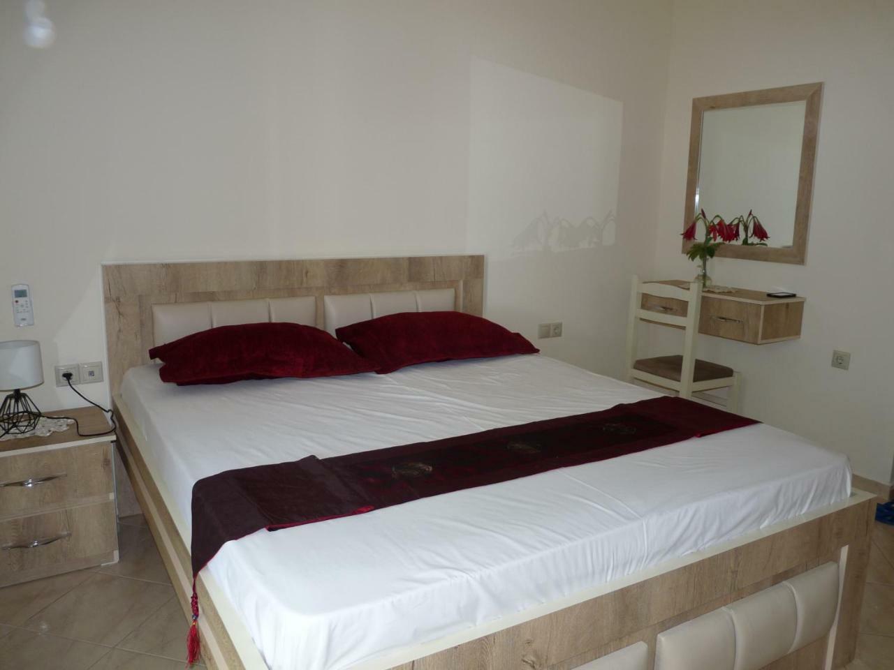 Apartment Dejvi ساراندا المظهر الخارجي الصورة